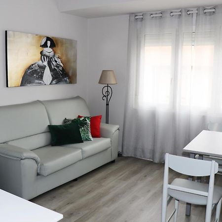 Kasetas Apartment'S Sarria Esterno foto