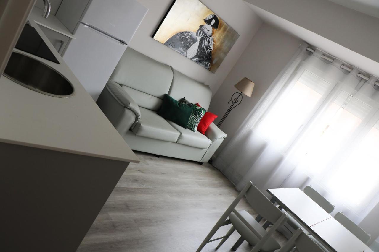 Kasetas Apartment'S Sarria Esterno foto